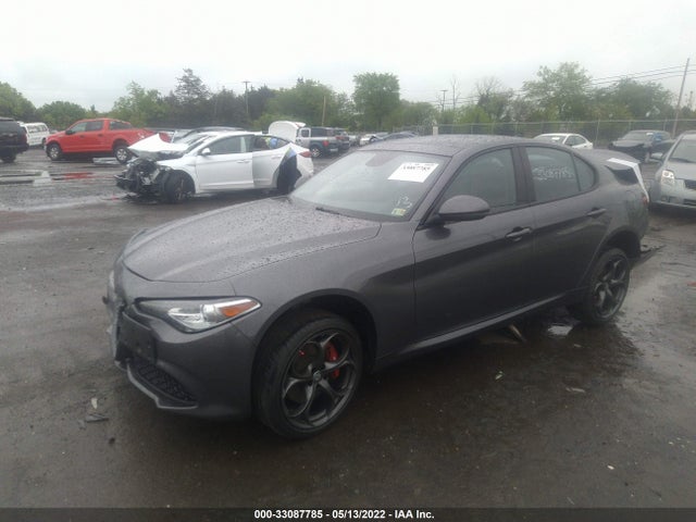2017 Alfa Romeo Giulia, VIN: ZARFAEEN5H7556550