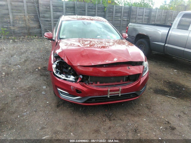 2015 Volvo V60, VIN: YV1612SK4F1227187