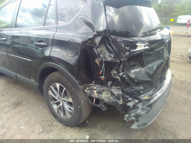2016 Toyota RAV4, VIN: JTMRJREV6GD025047