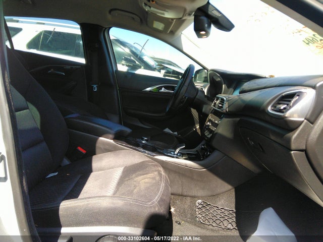 2018 Infiniti QX30, VIN: SJKCH5CP4JA049836