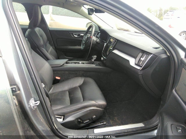 2020 Volvo V60, VIN: YV1102EK0L2347910
