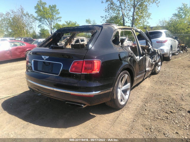 2017 Bentley Bentayga, VIN: SJAAC2ZV7HC014849