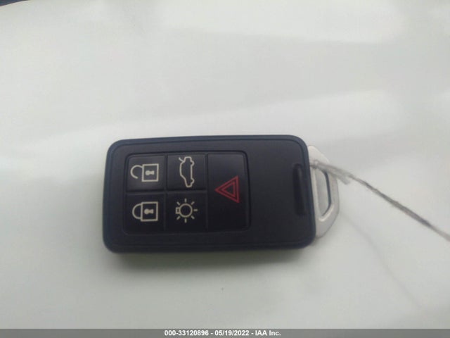2015 Volvo V60, VIN: YV1902SS0F1247789