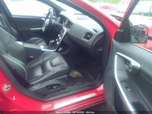 2015 Volvo V60, VIN: YV1902SS0F1247789