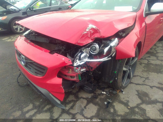 2015 Volvo V60, VIN: YV1902SS0F1247789