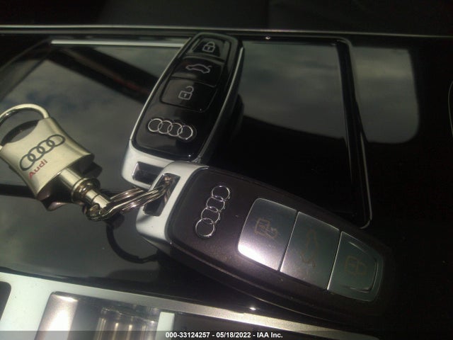 2019 Audi A8, VIN: WAU8DAF86KN008357