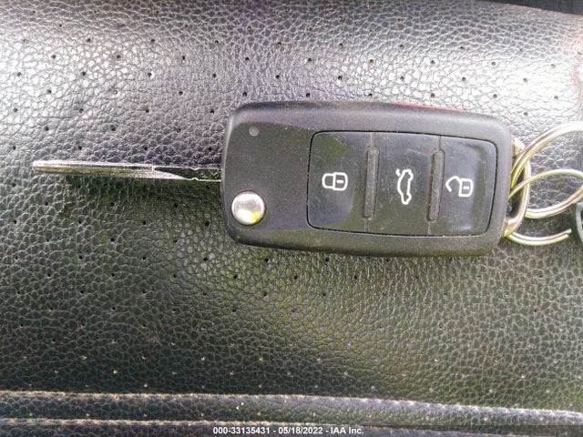 1VWBT7A31EC084298 Volkswagen Passat Se W/sunroof