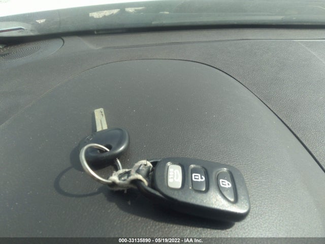 2013 HYUNDAI SONATA VIN: 5NPEB4AC3DH756429