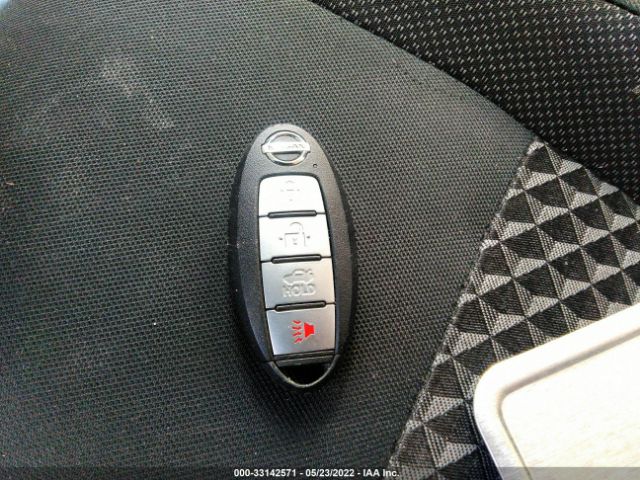 3N1CN8DV5LL893215 Nissan VERSA S