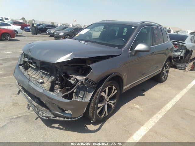 2017 Volkswagen Touareg, VIN: WVGRF7BP3HD002494