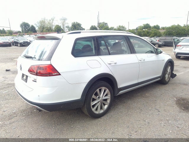 2017 Volkswagen Golf, VIN: 3VWH17AU6HM524494