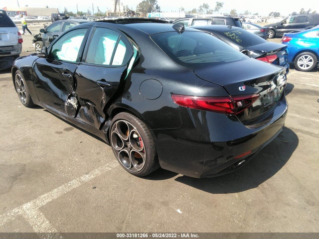 2022 Alfa Romeo Giulia, VIN: ZARFAMBN4N7656942