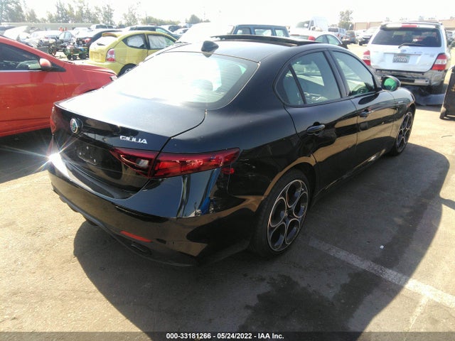 2022 Alfa Romeo Giulia, VIN: ZARFAMBN4N7656942