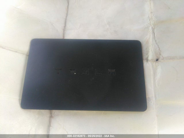 Tesla Model Y 2021 5YJYGDEE3MF063577 Image 3