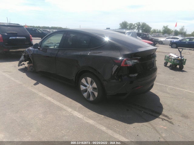 Tesla Model Y 2021 5YJYGDEE3MF063577 Image 4