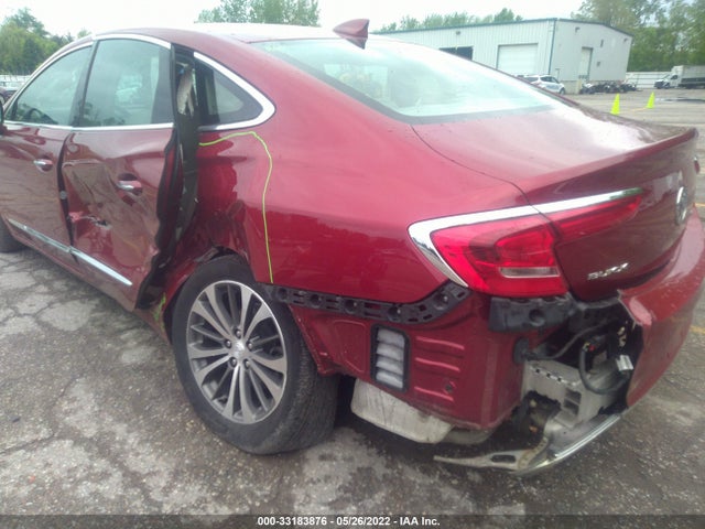 2018 Buick LaCrosse, VIN: 1G4ZP5SS3JU140421