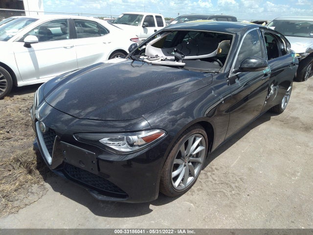 2017 Alfa Romeo Giulia, VIN: ZARFAEBN2H7550130