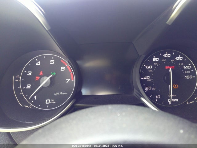 2017 Alfa Romeo Giulia, VIN: ZARFAEBN2H7550130