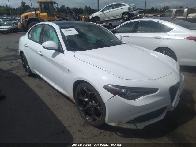 2018 Alfa Romeo Giulia, VIN: ZARFAEEN2J7592718