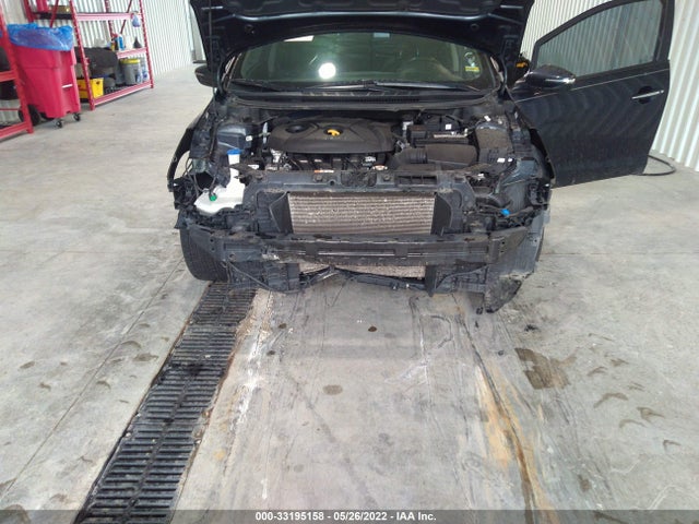 2017 Kia Forte, VIN: KNAFX5A8XH5715936