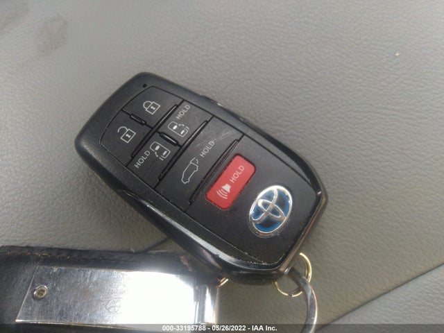 2021 Toyota Sienna, VIN: 5TDYRKEC5MS062584