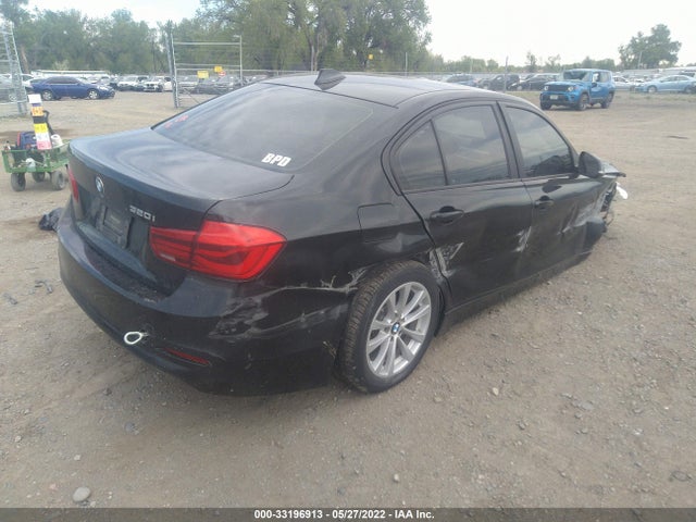 WBA8E1G56JNU91526 BMW 3 Series 320i