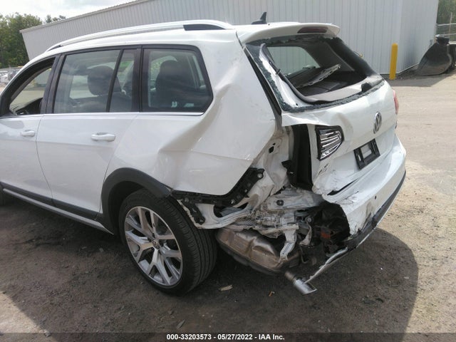 2018 Volkswagen Golf, VIN: 3VWH17AU6JM753327