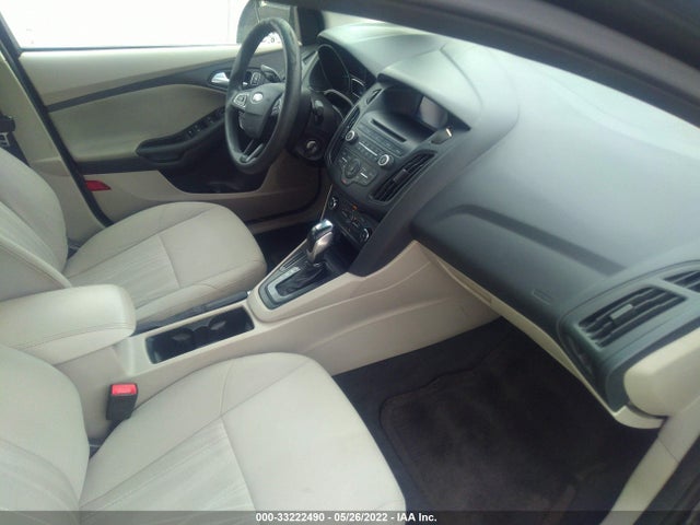 2015 Ford Focus, VIN: 1FADP3F24FL242620