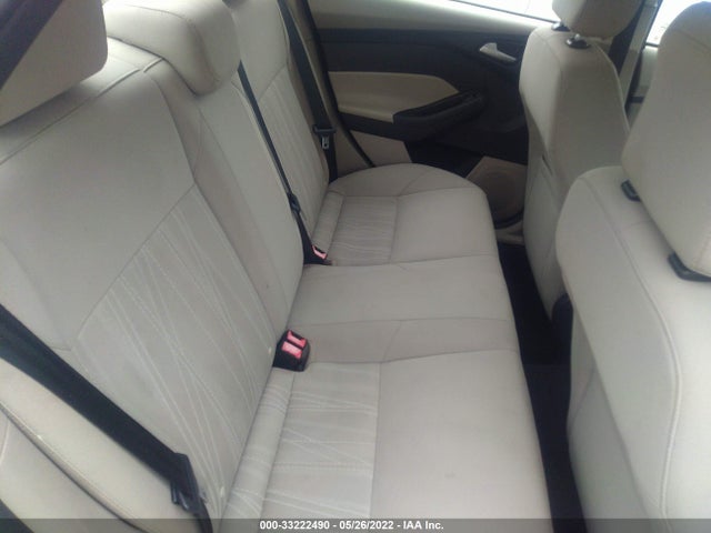 2015 Ford Focus, VIN: 1FADP3F24FL242620