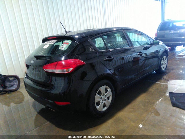 2017 Kia Forte, VIN: KNAFK5A85H5667373