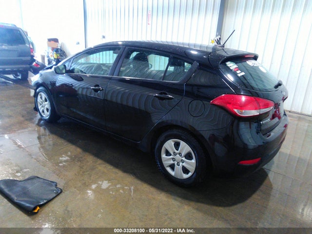 2017 Kia Forte, VIN: KNAFK5A85H5667373
