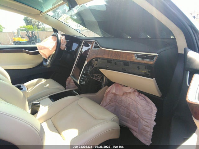 2018 Tesla Model X, VIN: 5YJXCAE20JF091179