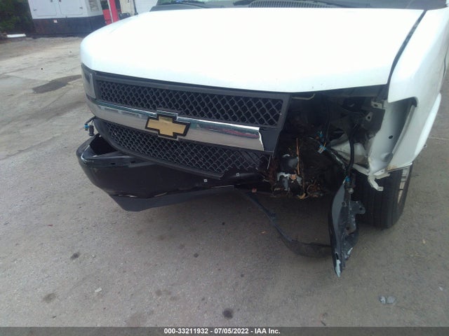 2018 Chevrolet Express, VIN: 1GCWGAFP5J1176439