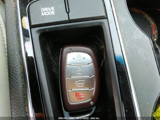 2016 Hyundai Sonata, VIN: KMHE24L10GA013780