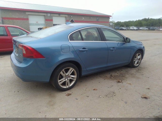 2014 Volvo S40, VIN: YV1612FHXE2275073