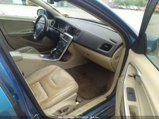 2014 Volvo S40, VIN: YV1612FHXE2275073