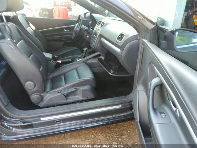 2016 Volkswagen Eos, VIN: WVWBW8AHXGV000126