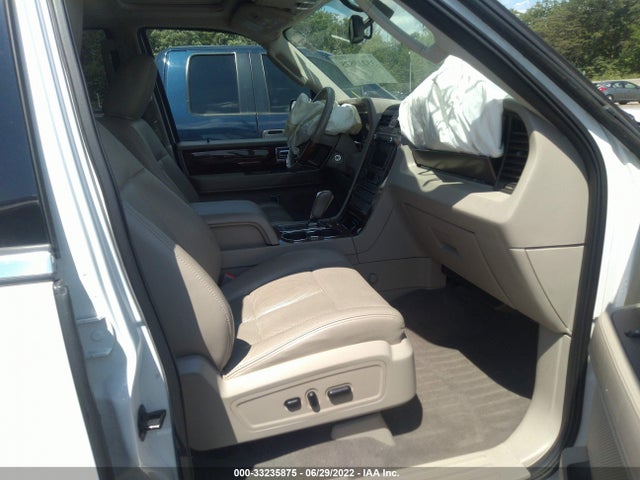 2011 LINCOLN NAVIGATOR L VIN: 5LMJJ3J59BEJ04823