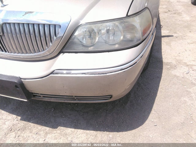 2010 LINCOLN TOWN CAR VIN: 2LNBL8CV6AX623532