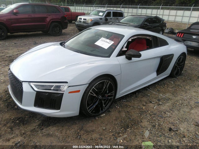2017 Audi R8, VIN: WUAKBAFX2H7903740