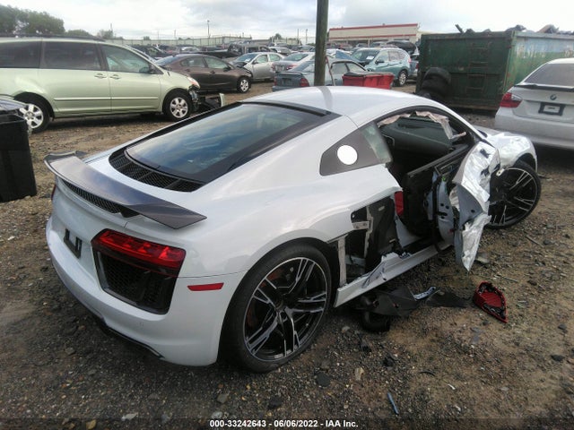 2017 Audi R8, VIN: WUAKBAFX2H7903740