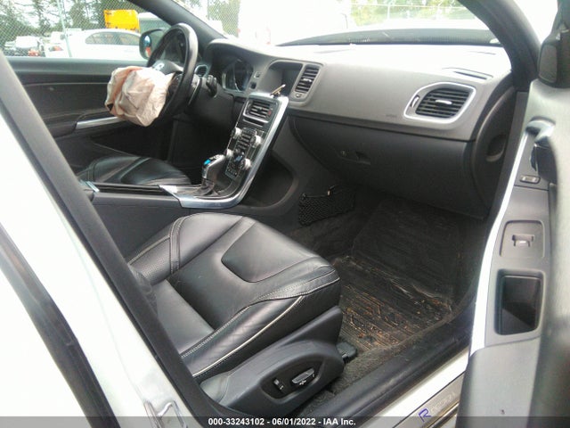 2017 Volvo V60, VIN: YV149MSSXH1336607