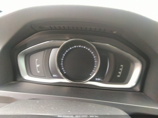 2017 Volvo V60, VIN: YV149MSSXH1336607
