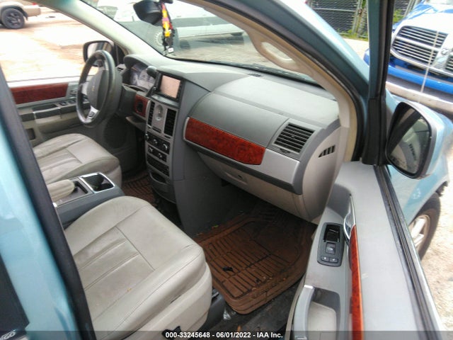 2A8HR54189R614136 Chrysler Town & Country Touring