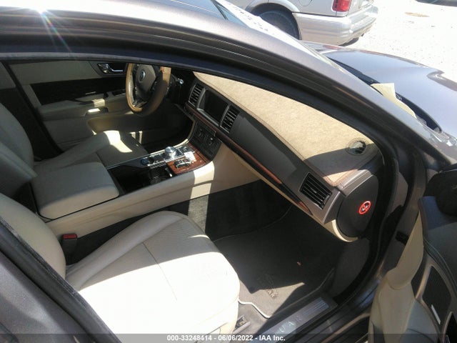 SAJWA0GB0ALR63951 Jaguar XF