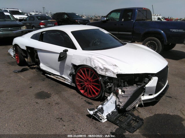 2017 Audi R8, VIN: WUAKBAFX3H7905111