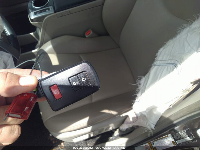 2017 Toyota Prius, VIN: JTDZN3EU8HJ072253