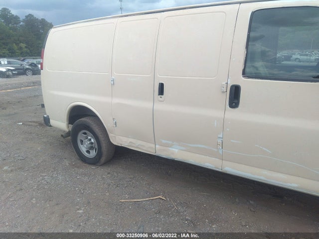2018 Chevrolet Express, VIN: 1GCWGAFP8J1178315