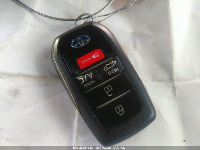 2021 Toyota RAV4, VIN: JTMAB3FV4MD044052
