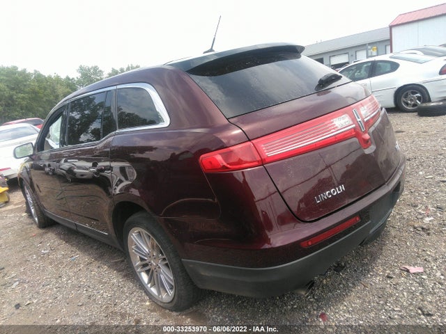 2017 Lincoln MKT, VIN: 2LMHJ5AT2HBL01157